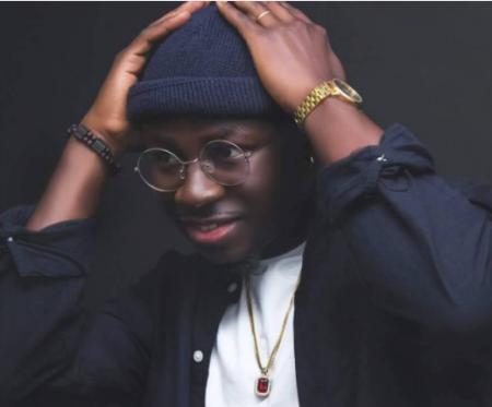 Niyi KosiBeru réussit son premier showcase de l’année, ce fut une soirée purement «IDUNU»